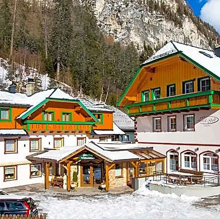 Gell Hotel 3*
