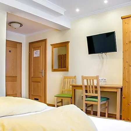 Gell Hotel Tweng